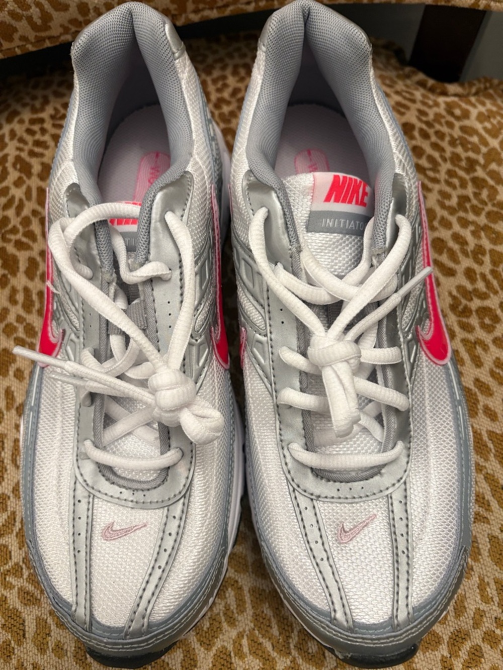 Nike Women’s Silver Sneakers with Pink Swoosh - Picture 5 of 6